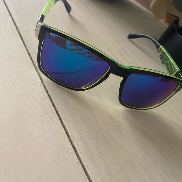 NWT Quicksilver Sunglasses Unisex - Picture 5 of 7